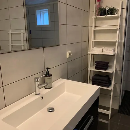 Voss Apartment *